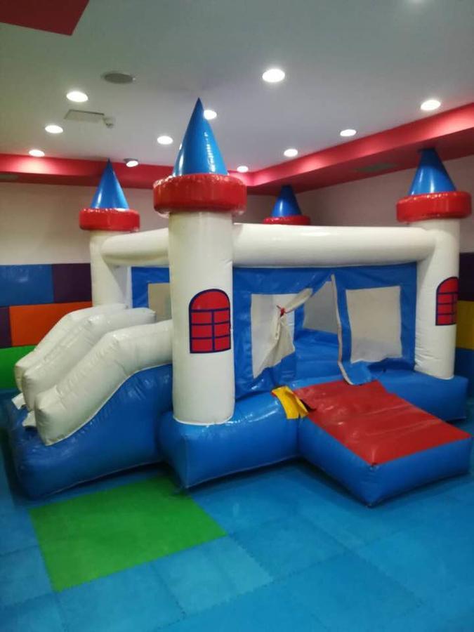 קראלג'בו Hotel Turist מראה חיצוני תמונה